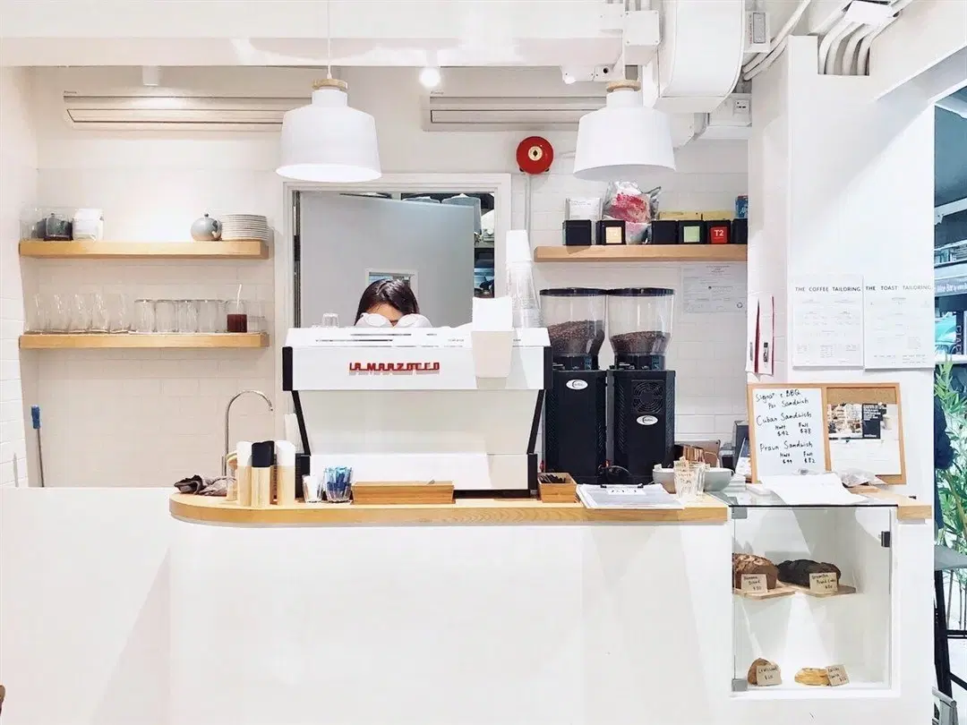 APT (MOON STREET) — cafe interior by Cereal Project, Hong Kong JAN, 2019