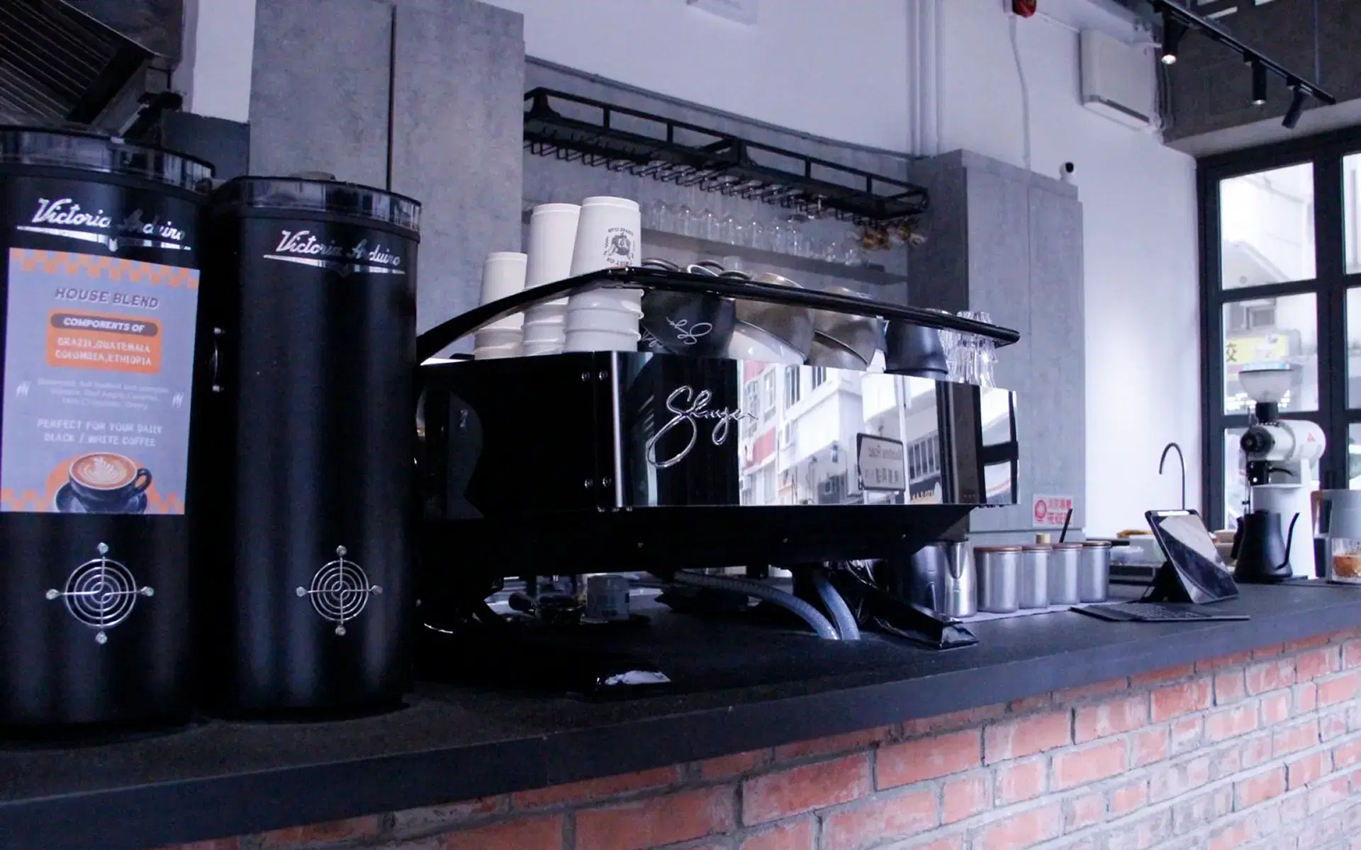 Twist on Coffee Club interior design — To Kwa Wan, Hong Kong